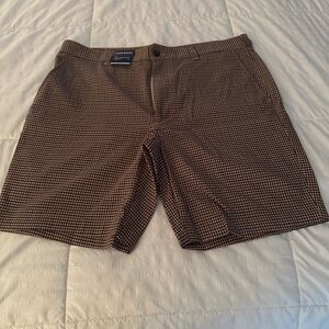 Club Room Men's Tan Checkered Shorts
